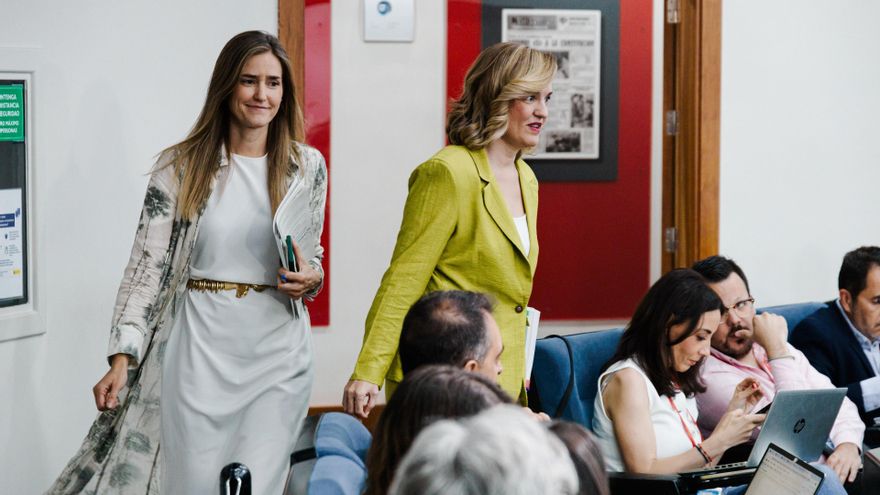 Laportavoz del Gobierno, Pilar Alegría , y la vicepresidenta tercera  Sara Aagesen , a su llegada a una rueda de prensa tras el Consejo de Ministros, en el Palacio de la Moncloa, a 17 de junio de 2025, en Madrid (España).