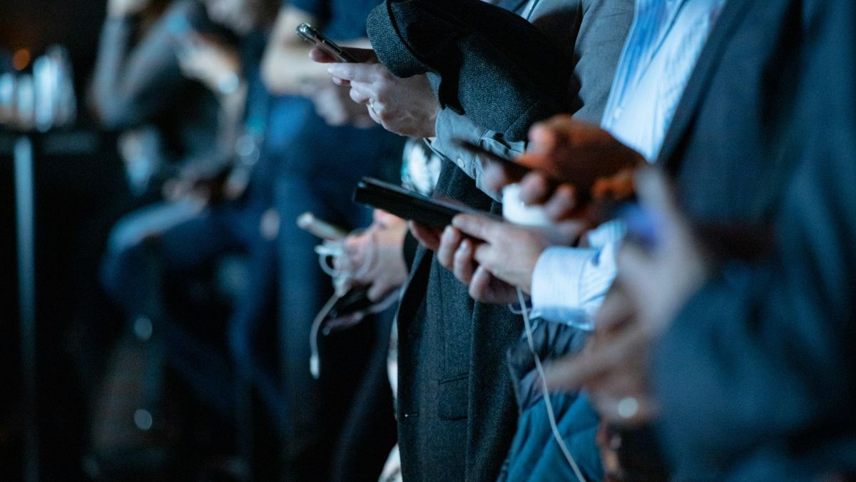 ¿Amigos o seguidores?: cómo las redes sociales han cambiado la forma en la que los seres humanos entendemos ahora la amistad