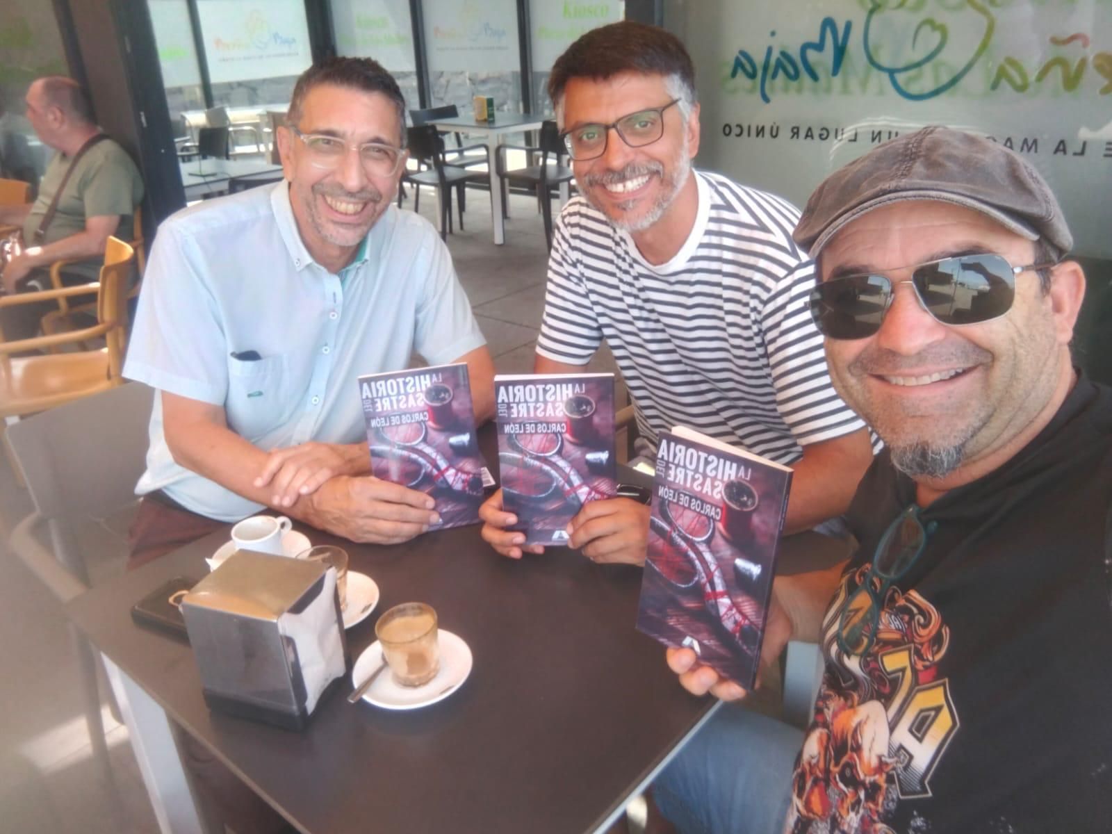 Miguel Ángel Ortega Machín, Carlos De León y Héctor J. Rodríguez (Abra Canarias Cultural), 2026. Foto: Héctor J. Rodríguez