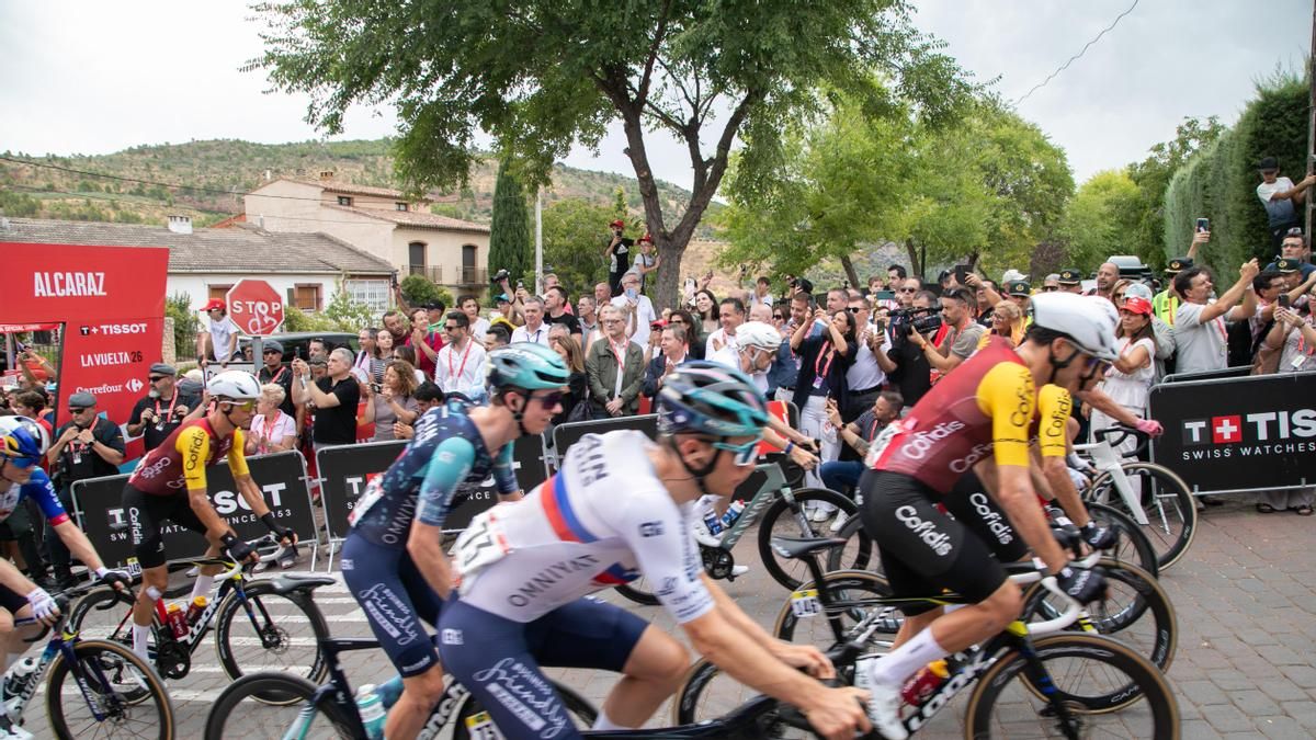 "Éxito" en Albacete, donde la provincia se ha volcado con una "histórica" etapa de la Vuelta Ciclista a España