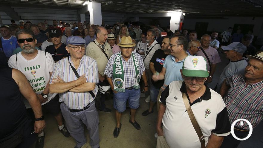 La criticada campaña de abonados del Córdoba CF mira con tensión a la venta 'online'