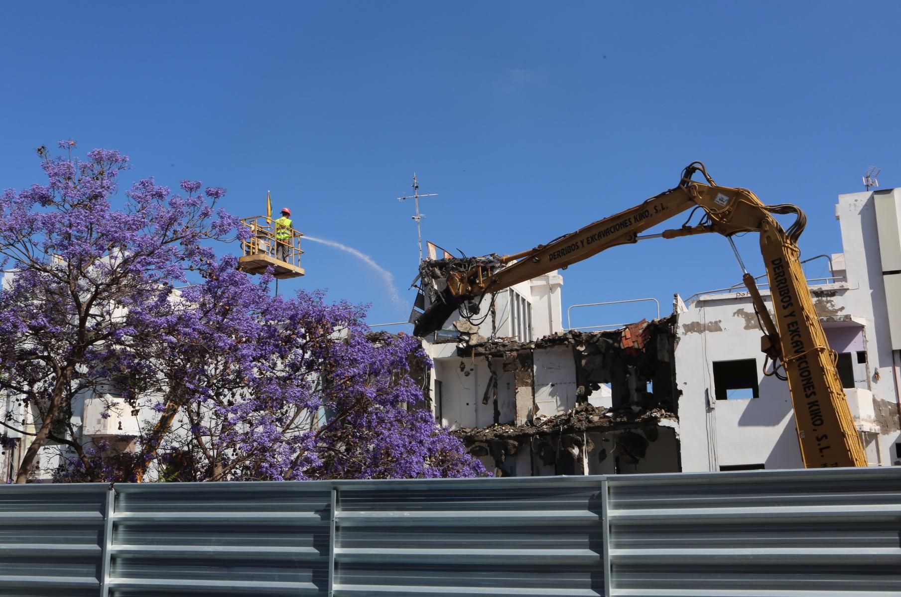 Derribo de las viviendas del antiguo Patronato de Tamaraceite