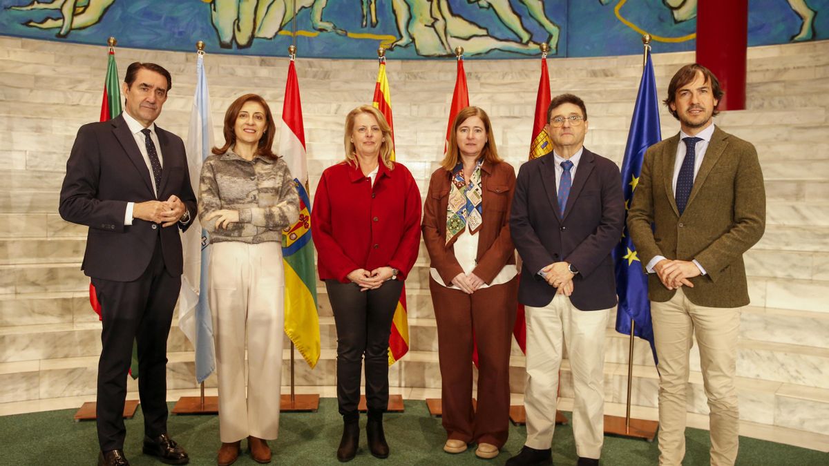 La Xunta anuncia que se persona en el Constitucional en el proceso para defender la ley que desprotege al lobo