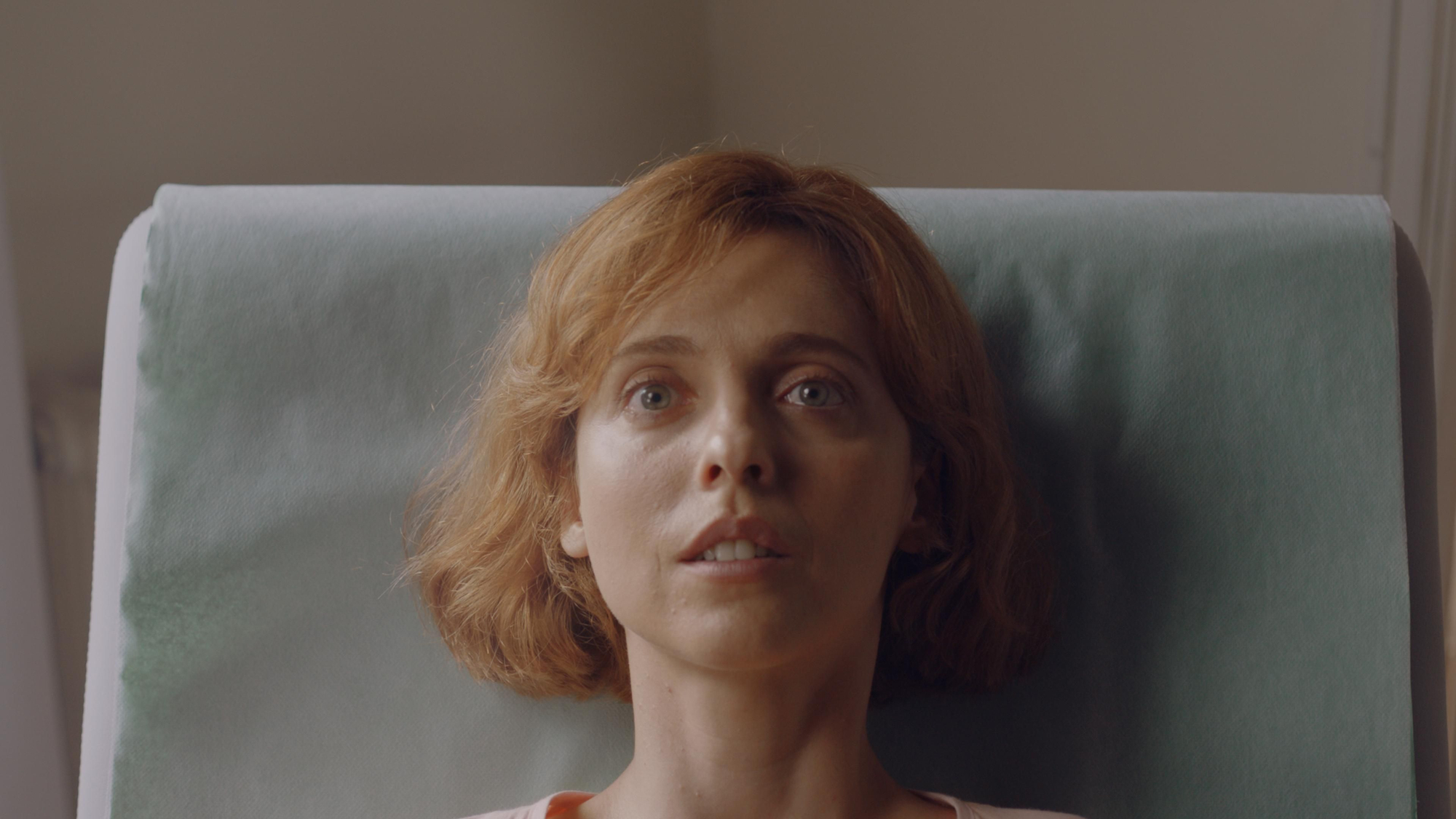 Manuel Burque ya se deja ver en 'Vida perfecta', la serie de Leticia Dolera en Movistar