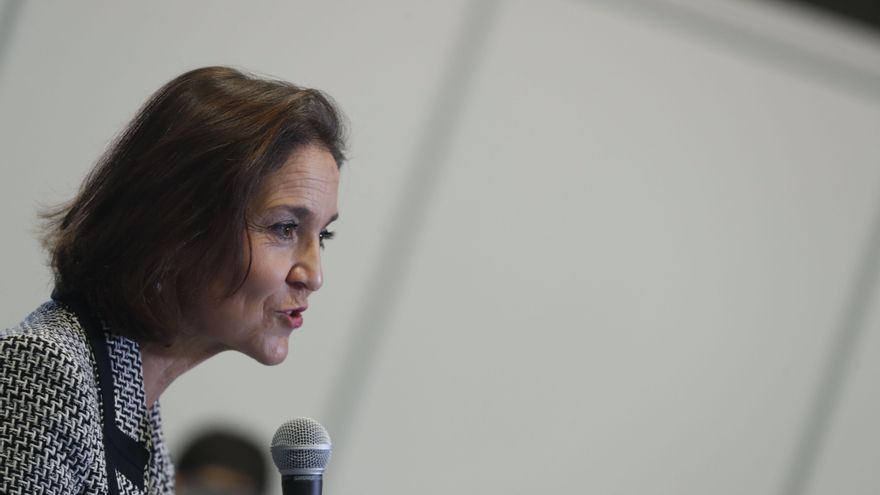 La ministra de Turismo insta al sector a centrarse en la sostenibilidad y la digitalización
