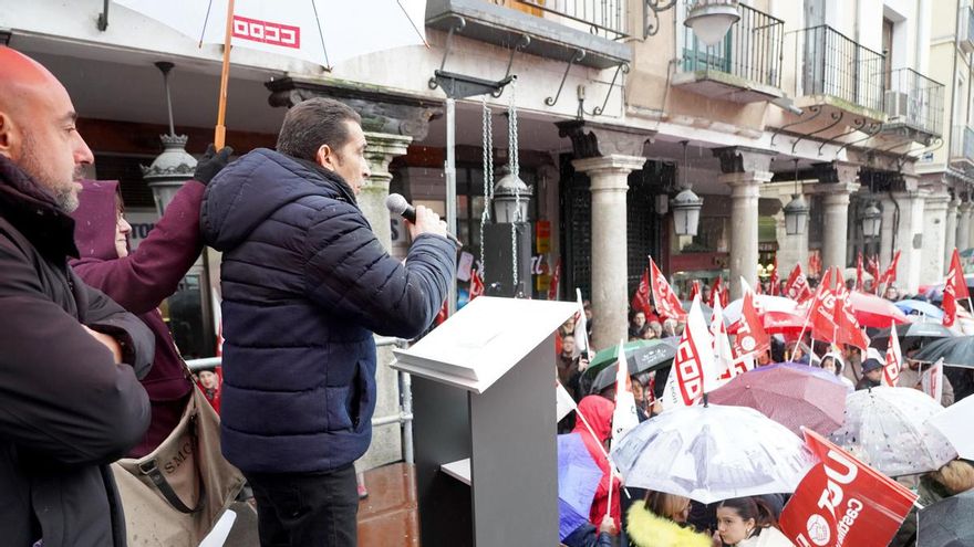CCOO y UGT creen que “no puede salir gratis” la “antipolítica” que tumbó el decreto ómnibus