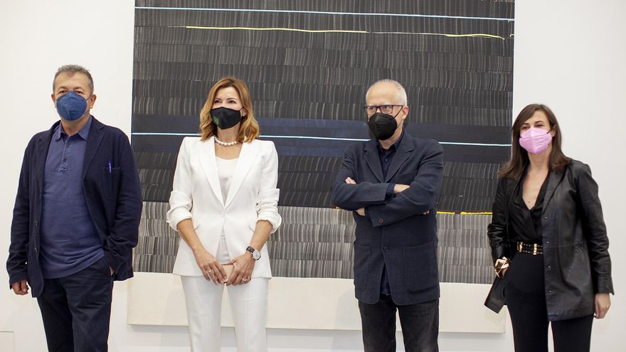 Vicent Todolí, Susana Lloret, Juan Uslé, Sandra Guimarães, durante la presentación en Bombas Gens.