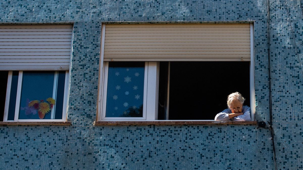 Un estudio identifica tres factores en la mediana edad que podrían retrasar la demencia más de una década