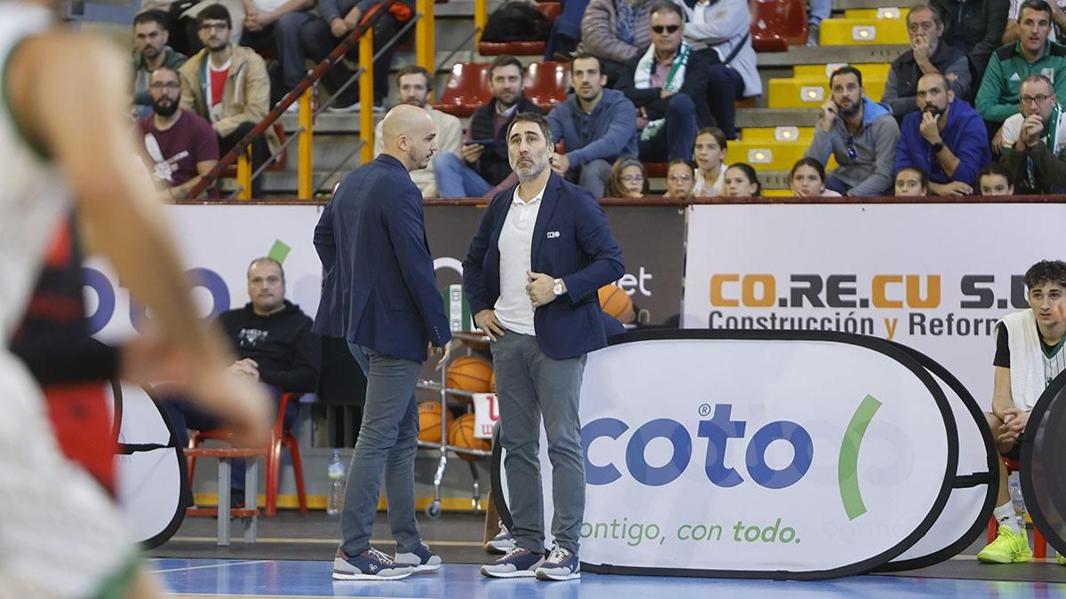 Partido entre el Coto Córdoba CB - Logrobasket