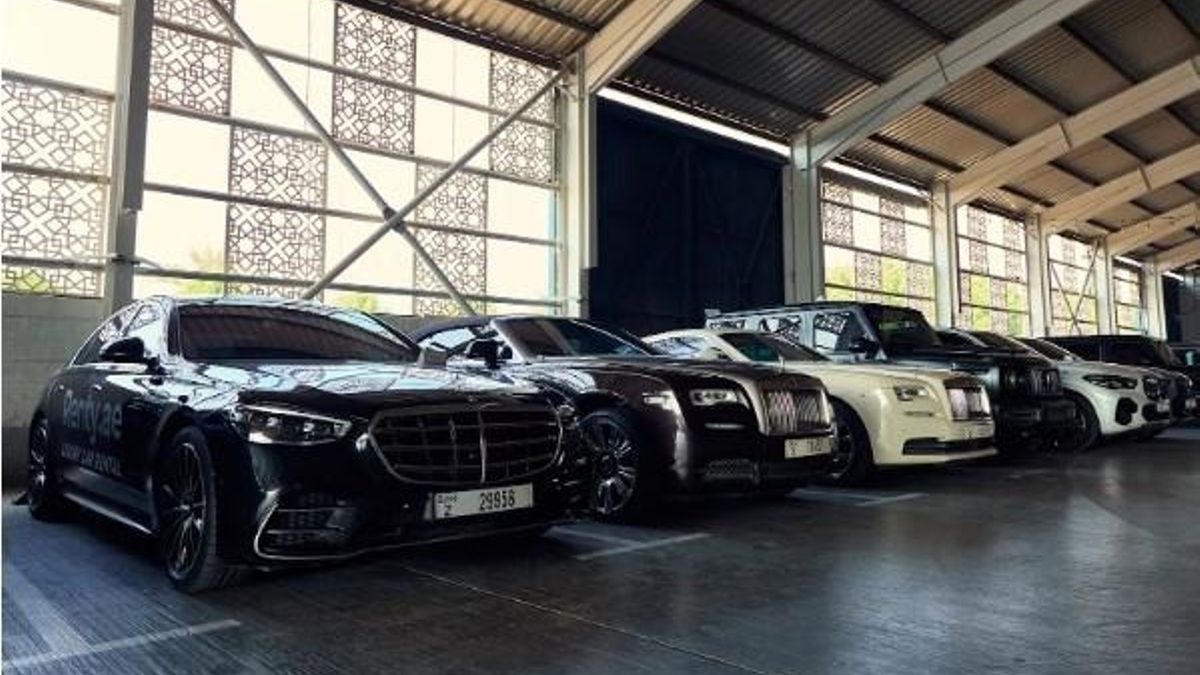 Tecnología y experiencia: el papel clave del alquiler de coches en el turismo de Dubái