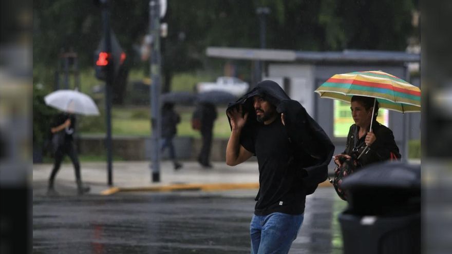 Alerta roja en el AMBA por fuertes lluvias y advertencias para 21 provincias