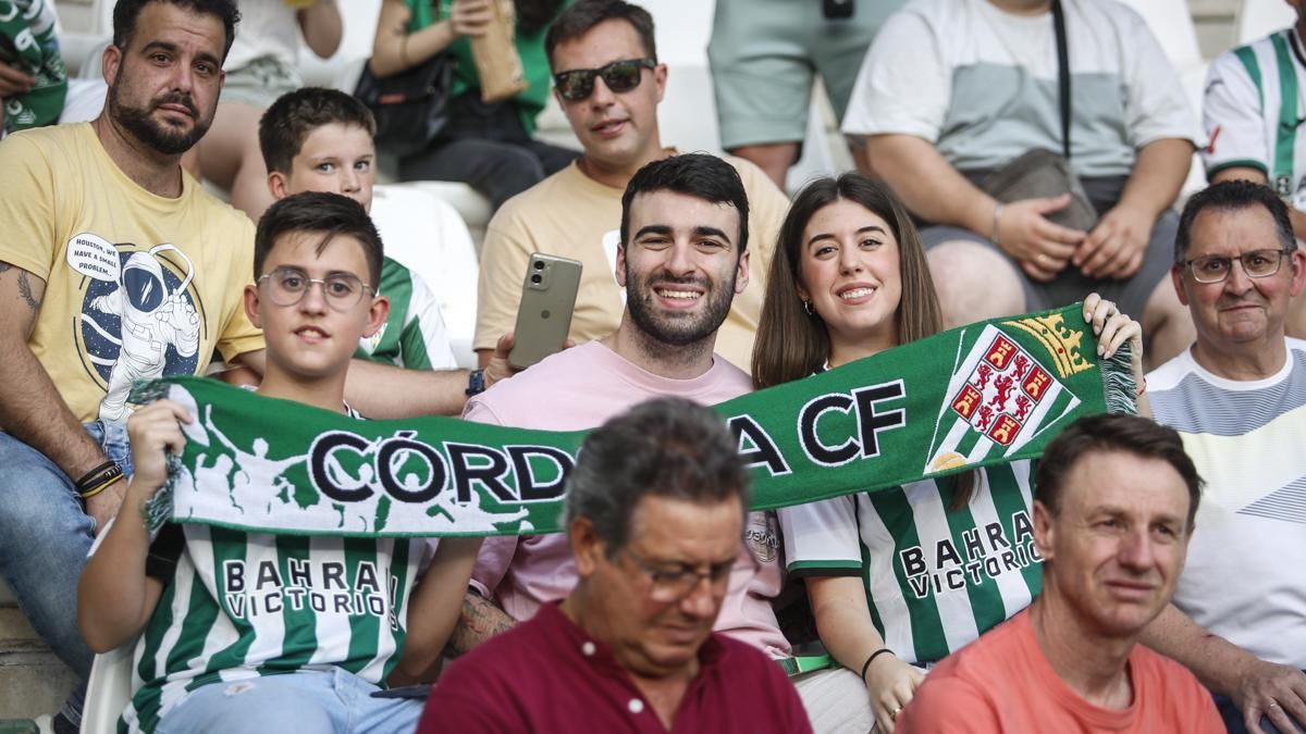 Grada Blanquiverde del Córdoba CF - SD Huesca