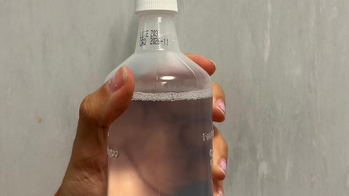 Las enfermeras alertan de los efectos nocivos del consumo de MMS por vía rectal, un “enema milagroso” sin base científica