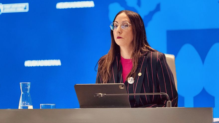 La consejera Pedrosa renuncia hasta tres veces a poner cifras al coste del nuevo convenio del profesorado vasco