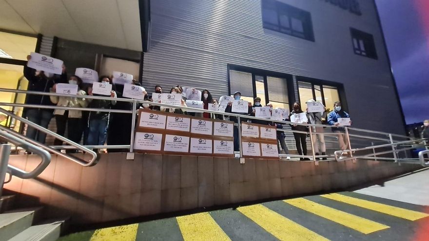 La plantilla de la concesionaria de diálisis de Cantabria se encamina a una huelga indefinida