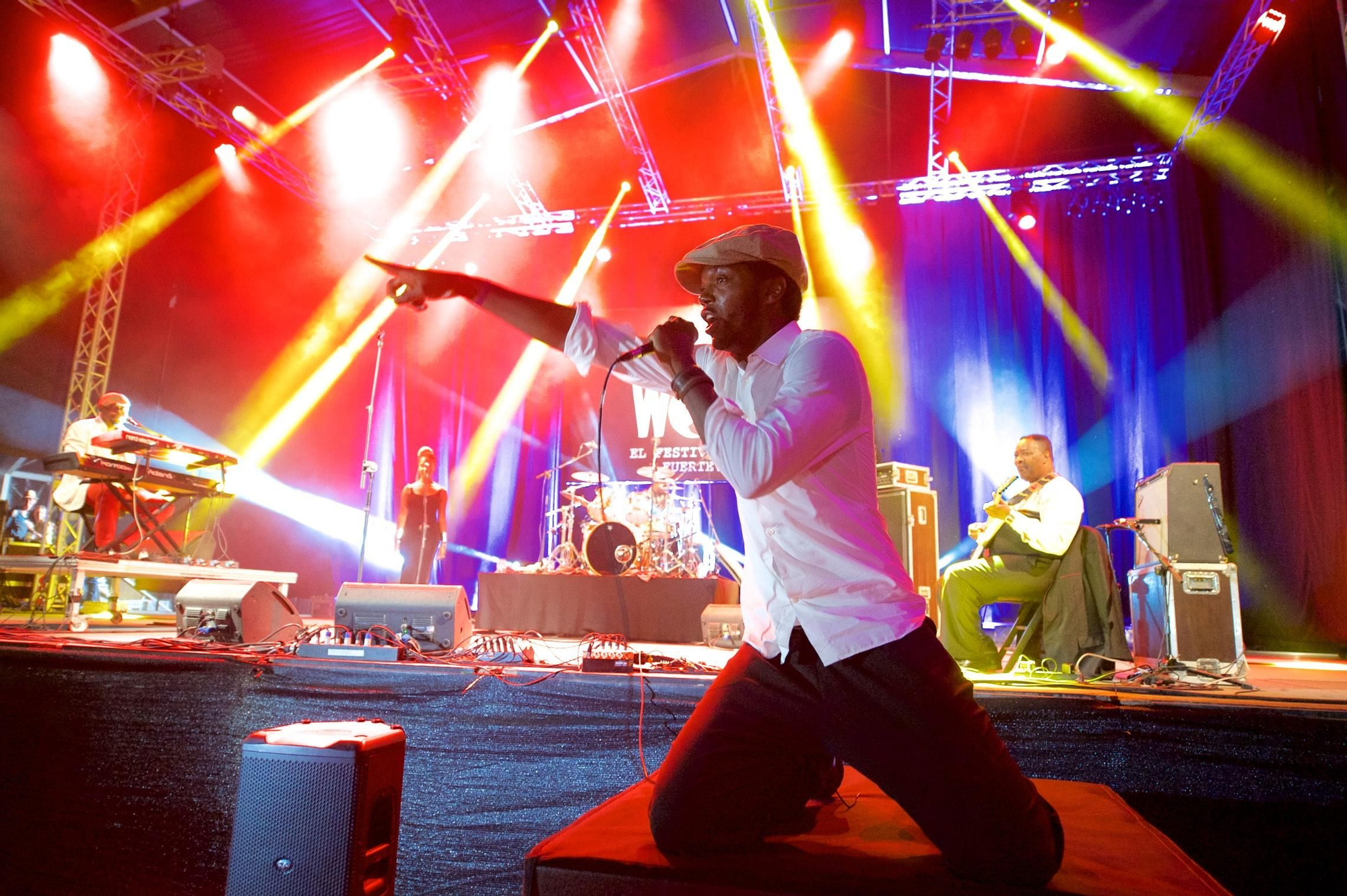 Bajoli en WOMAD Fuerteventura 2015 (CARLOS DE SAÁ)