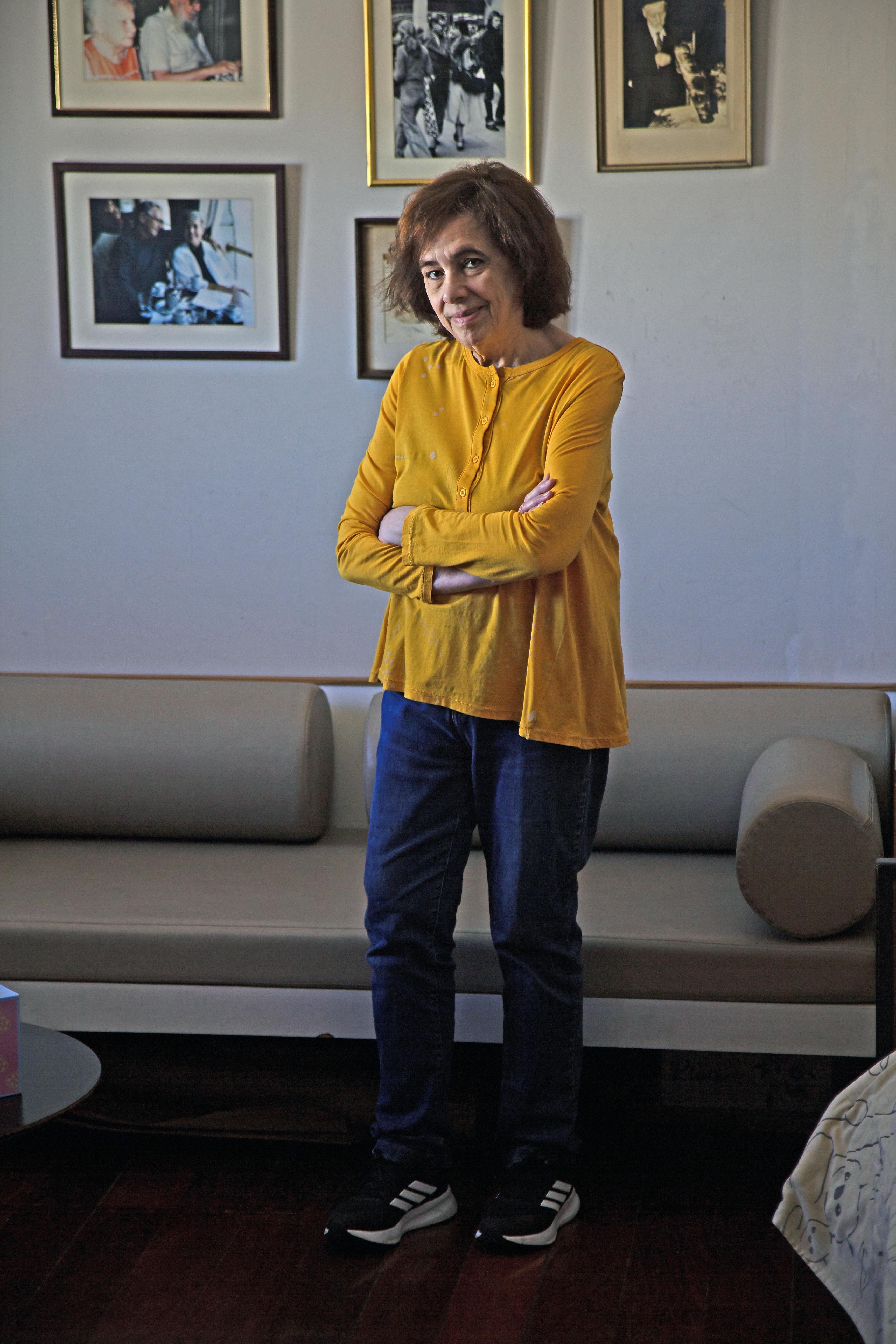 Distinguida con la Beca Guggenheim, el Premio Konex y el Premio Nacional de cuento, entre muchos otros, Shua es considerada una maestra de la narrativa argentina.