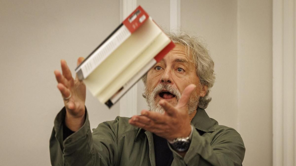 'O lapis do carpinteiro', el improbable 'best seller' que vendió 100.000 ejemplares en gallego y alabaron Günter Grass y Galeano