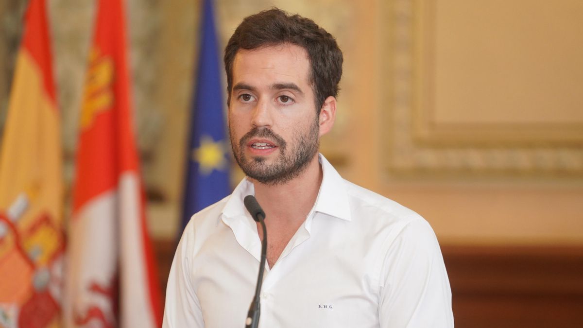 El concejal de Personas Mayores, Familia y Servicios Sociales, Rodrigo Nieto