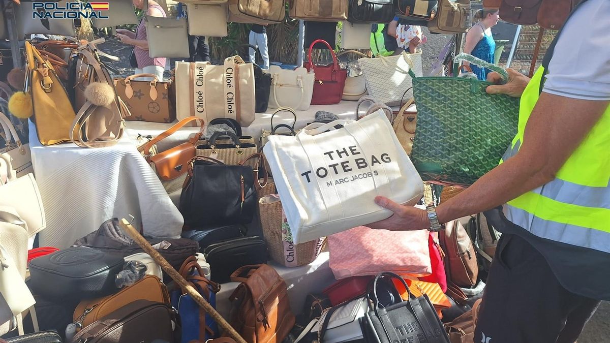 Diez detenidos por vender productos falsificados en un mercadillo de Tenerife
