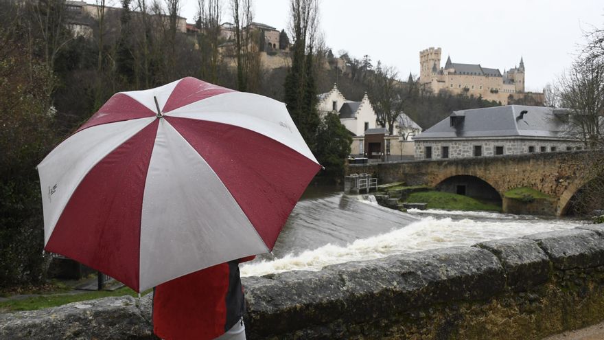 Castilla y León, en aviso por fuertes vientos y gran parte por deshielos y lluvias por la borrasca Nils