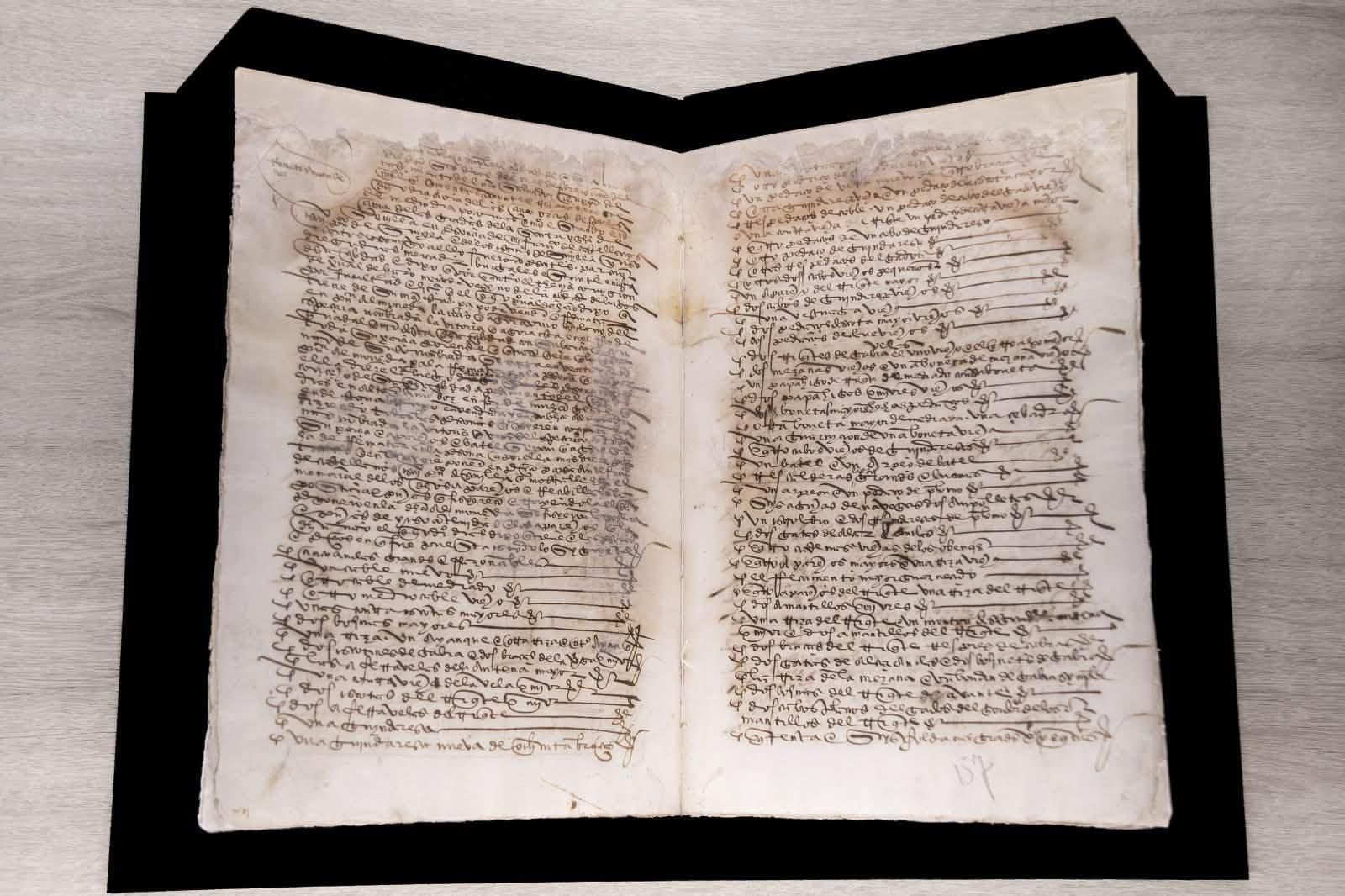 Documento notarial que recoge la subasta del navío.