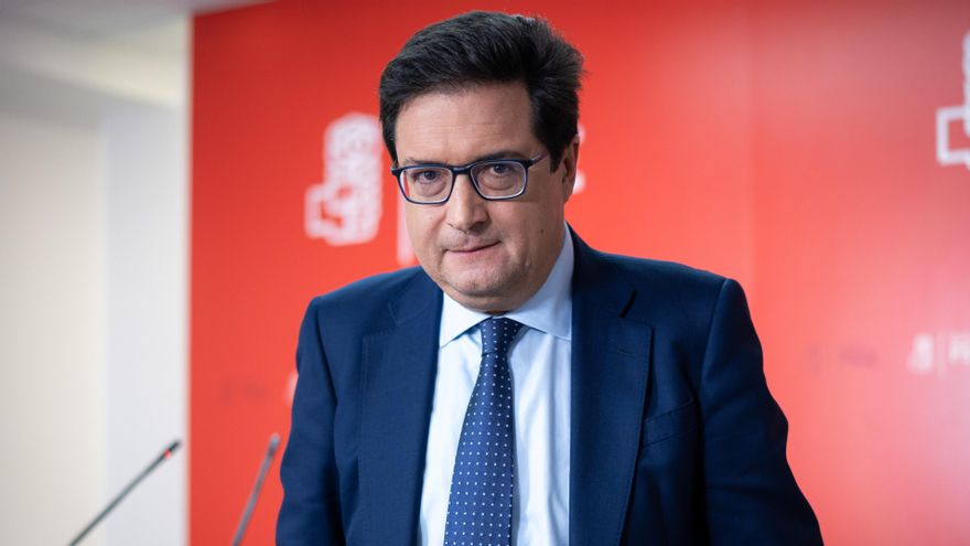 Archivo - El secretario general del PSOE de Madrid, óscar López, ofrece una rueda de prensa, en la sede del PSOE de Madrid, a 24 de febrero de 2025, en Madrid (España).