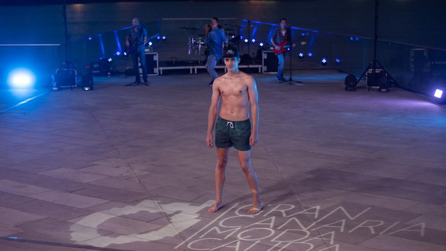 Pasarela de Moda Cálida ubicada en el parque marítimo de Santa Catalina, en la capital grancanaria.