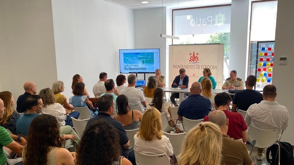 Ayuntamiento, Junta y Ejército coordinan a los institutos para la Oferta Pública de Empleo de la Base Logística