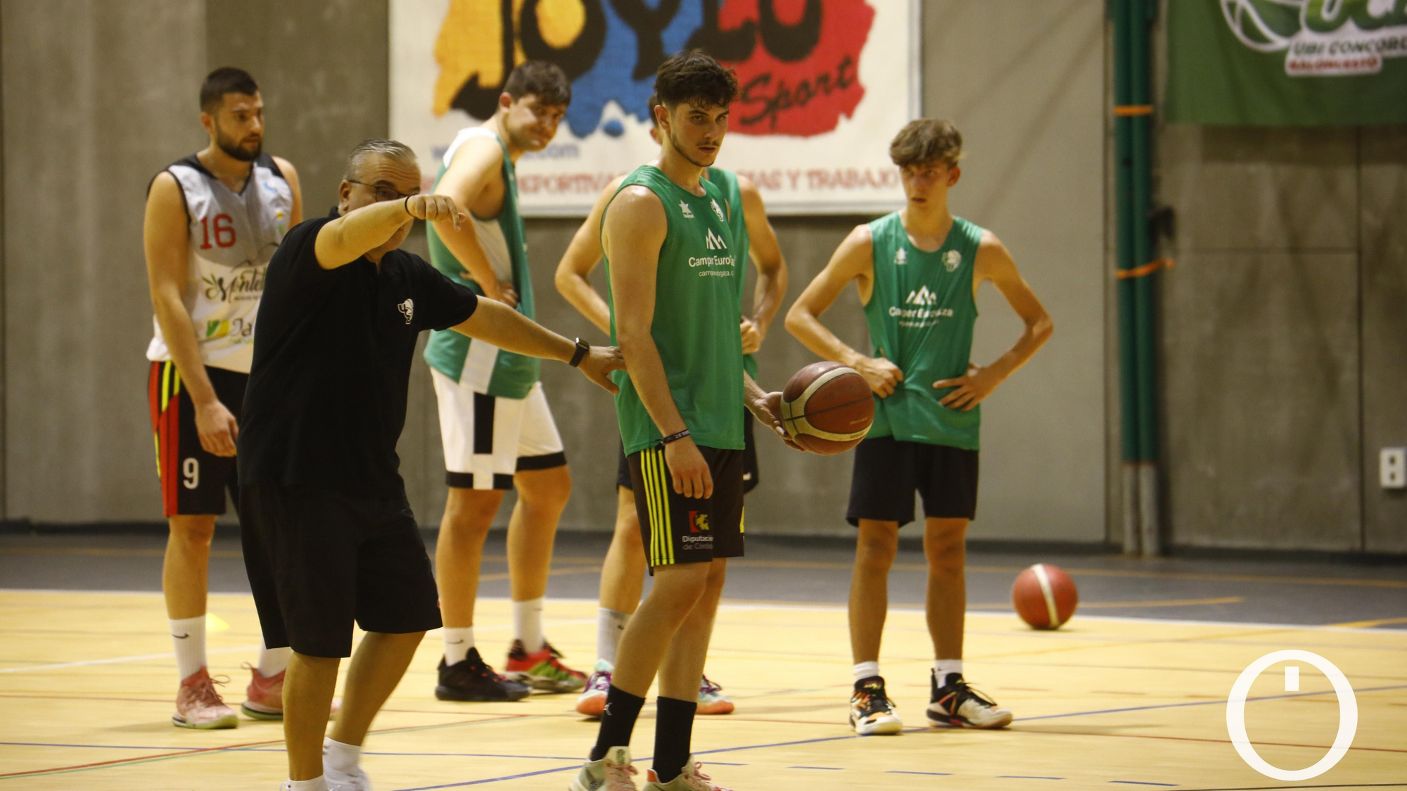 Entrenamiento UCB Baloncesto
