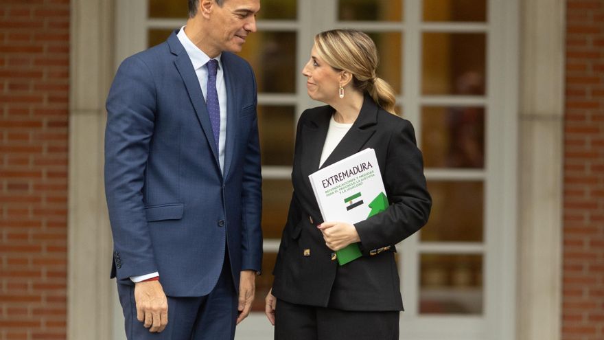 La presidenta extremeña reclama a Pedro Sánchez que el Estado opere directamente la central nuclear de Almaraz