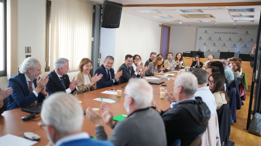 El Gobierno andaluz sella la paz sindical en el SAS al aprobar un modelo de carrera que beneficiará a 44.600 profesionales