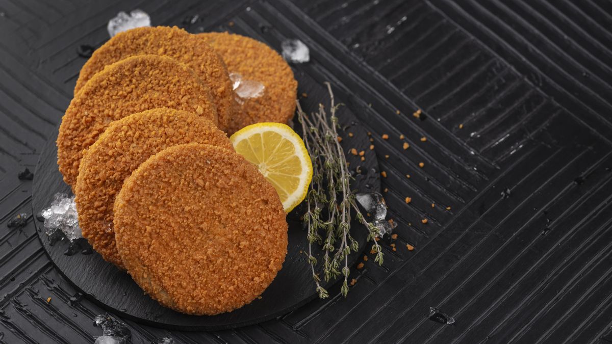 En lugar de pan rallado común, puedes utilizar panko japonés para un crujiente extra