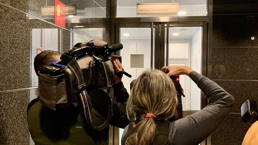 Entrada del juzgado de Vitoria de violencia sobre la mujer