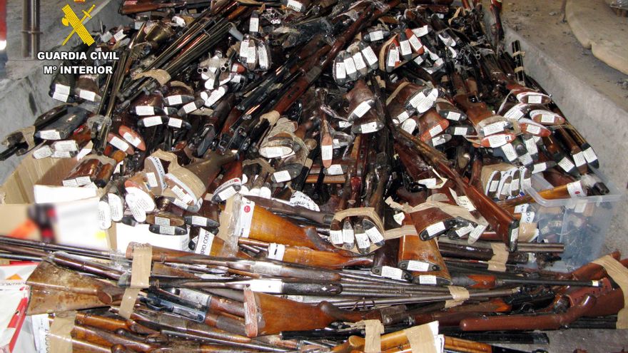 Armas destruidas por la Guardia Civil de Cantabria.
