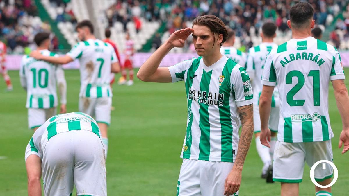 Álex Sala celebrando uno de sus goles
