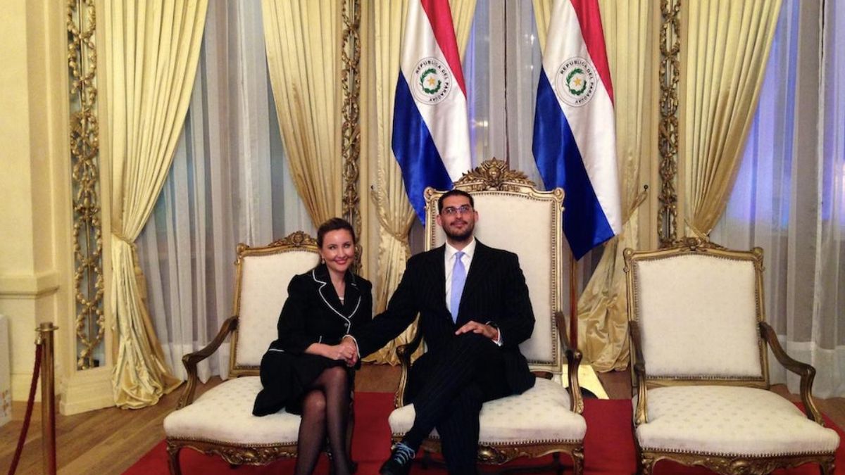 Rivas y su pareja, la fiscal Llano de Paraguay.