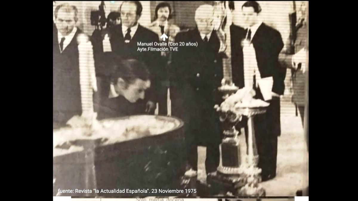 La fotografía de La Actualidad Española que recoge incluso al propio reportero.