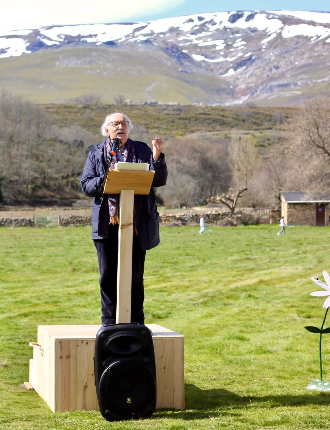 Pregón de Antonio Colinas de la feria de la miel de Filiel.