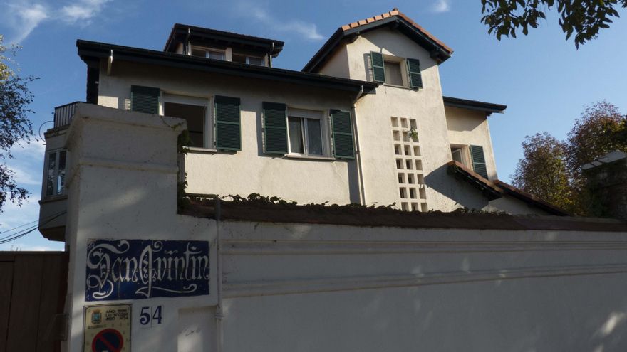 La placa de la finca San Quintín es uno de los pocos elementos que se conservan de la casa de veraneo de Benito Pérez Galdós.