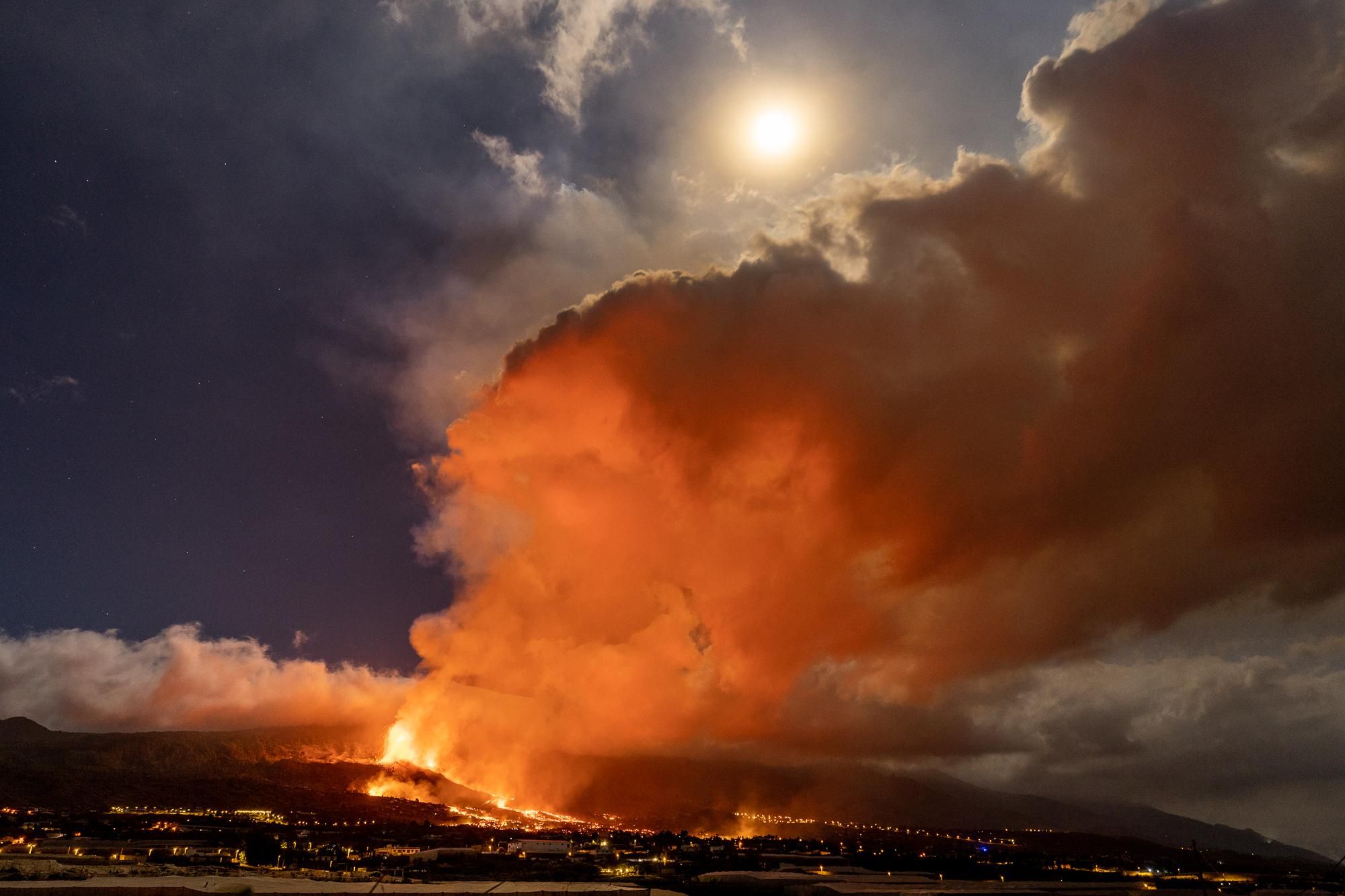 Segunda noche de la erupción de La Palma.