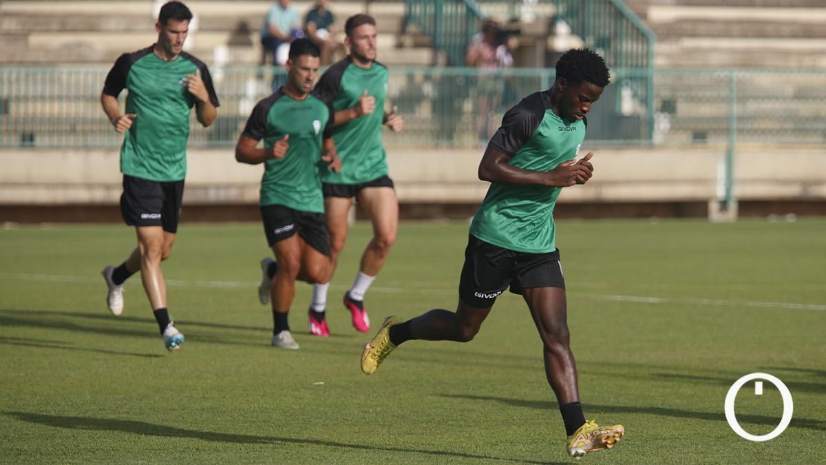 Primer entrenamiento del Córdoba CF tras las vacaciones