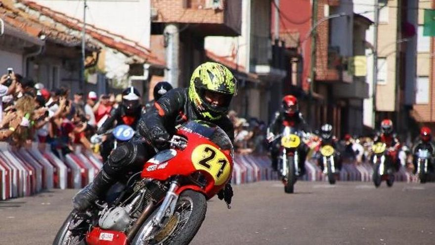 Novedades y cartel del Gran Premio de Velocidad de motos de La Bañeza 2025