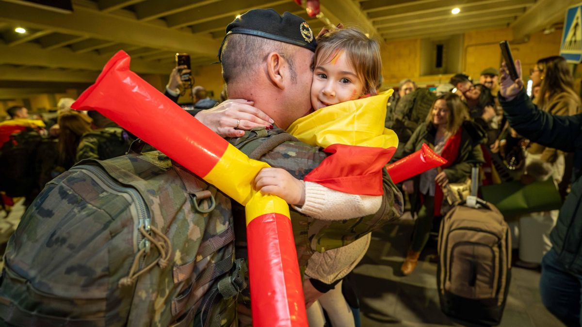 Regresa a Córdoba el último contingente de la Brigada Guzmán el Bueno desplegado en Letonia.