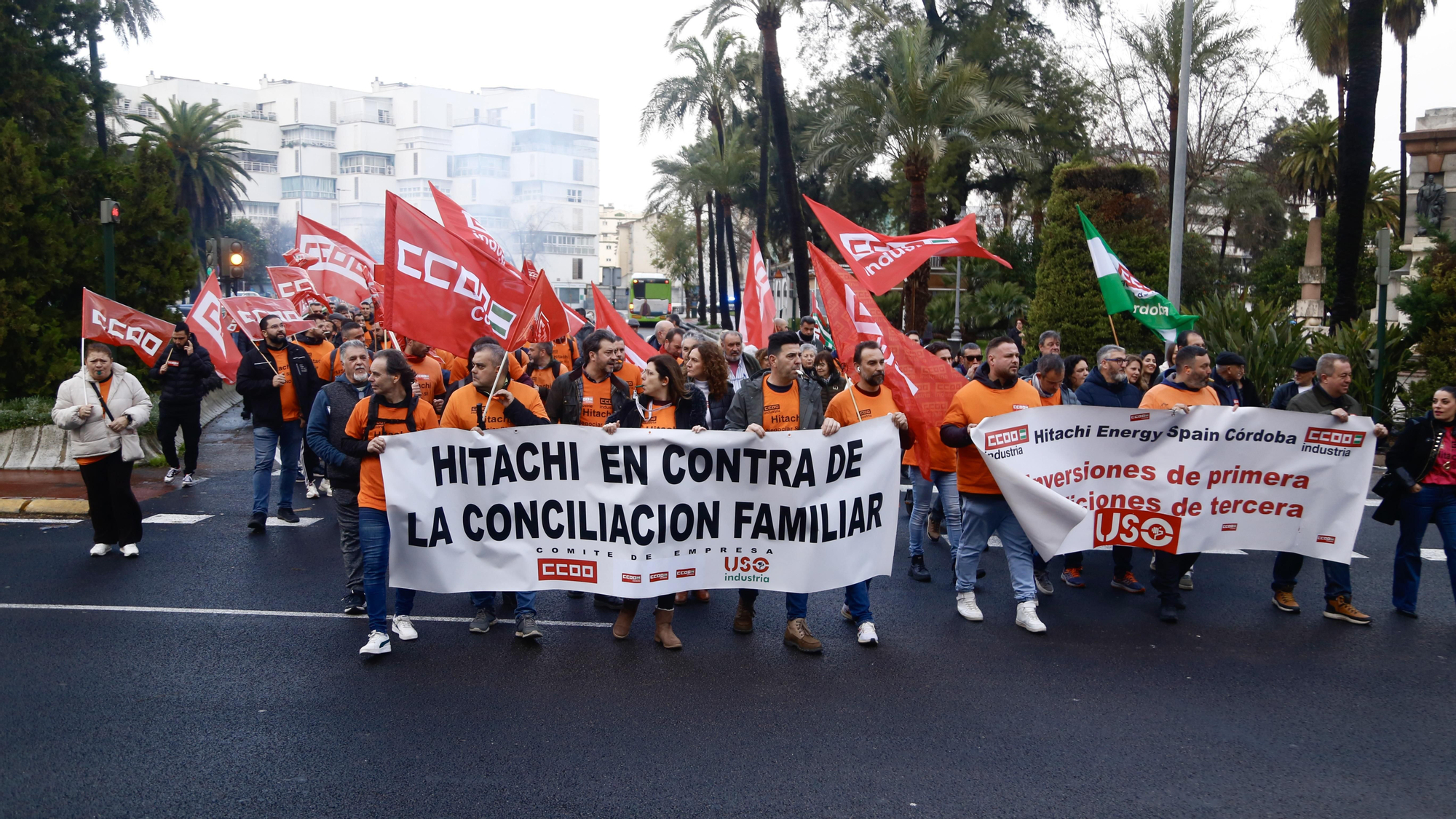 Manifestación de los trabajadores de Hitachi Energy, por la negociación del convenio colectivo