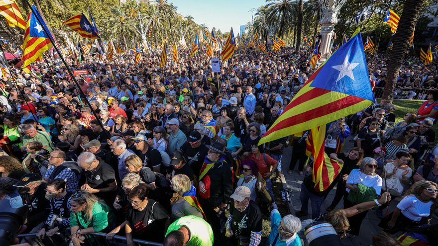 Catalunya celebra el quinto aniversario del 1-O en un clima crispado por la pelea entre ERC y Junts