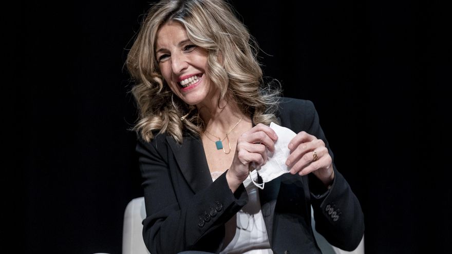 La vicepresidenta segunda y ministra de Trabajo y Economía Social, Yolanda Díaz, con Thomas Piketty