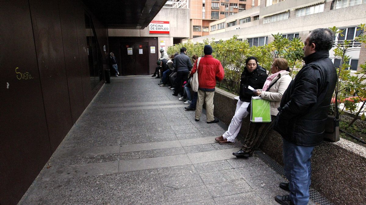 El paro baja en Asturias en 2.600 personas en el segundo trimestre, un 6 %