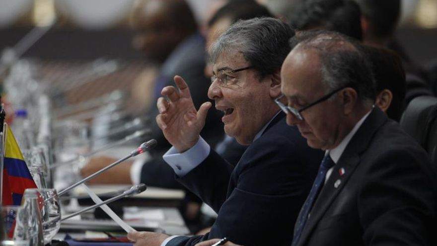 La crisis obliga a 5.000 venezolanos a abandonar diariamente su país