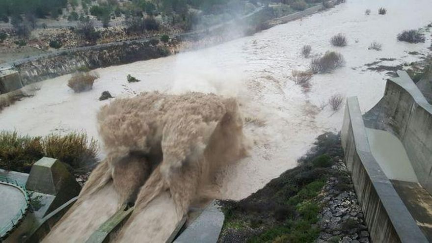 La línea de tren Xàtiva-Alcoi quedará sumergida cuando haya riadas para evitar inundaciones en la comarca de La Ribera